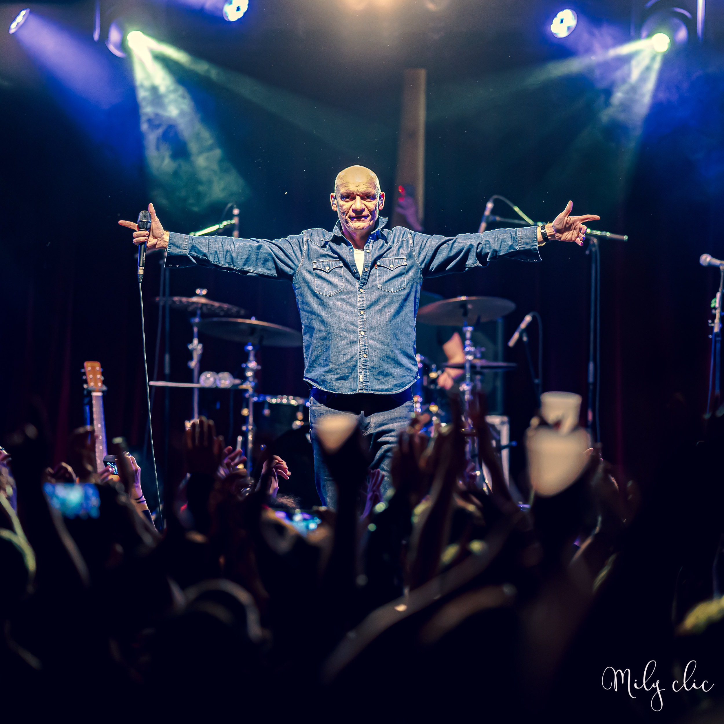 Concert privé Oüi FM – Cabaret Sauvage – Gaëtan Roussel + Skip the use + Ko Ko Mo