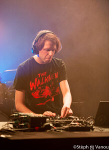DJ