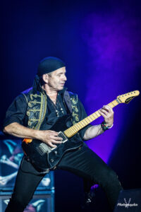 Running Wild-3614-Modifier