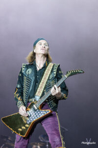 Running Wild-3682-Modifier