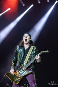 Running Wild-3687-Modifier