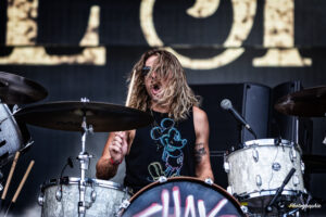 Tyler Bryant-4059-Modifier