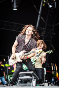 Tyler Bryant-4148-Modifier