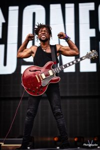 Ayron Jones-6164-Modifier