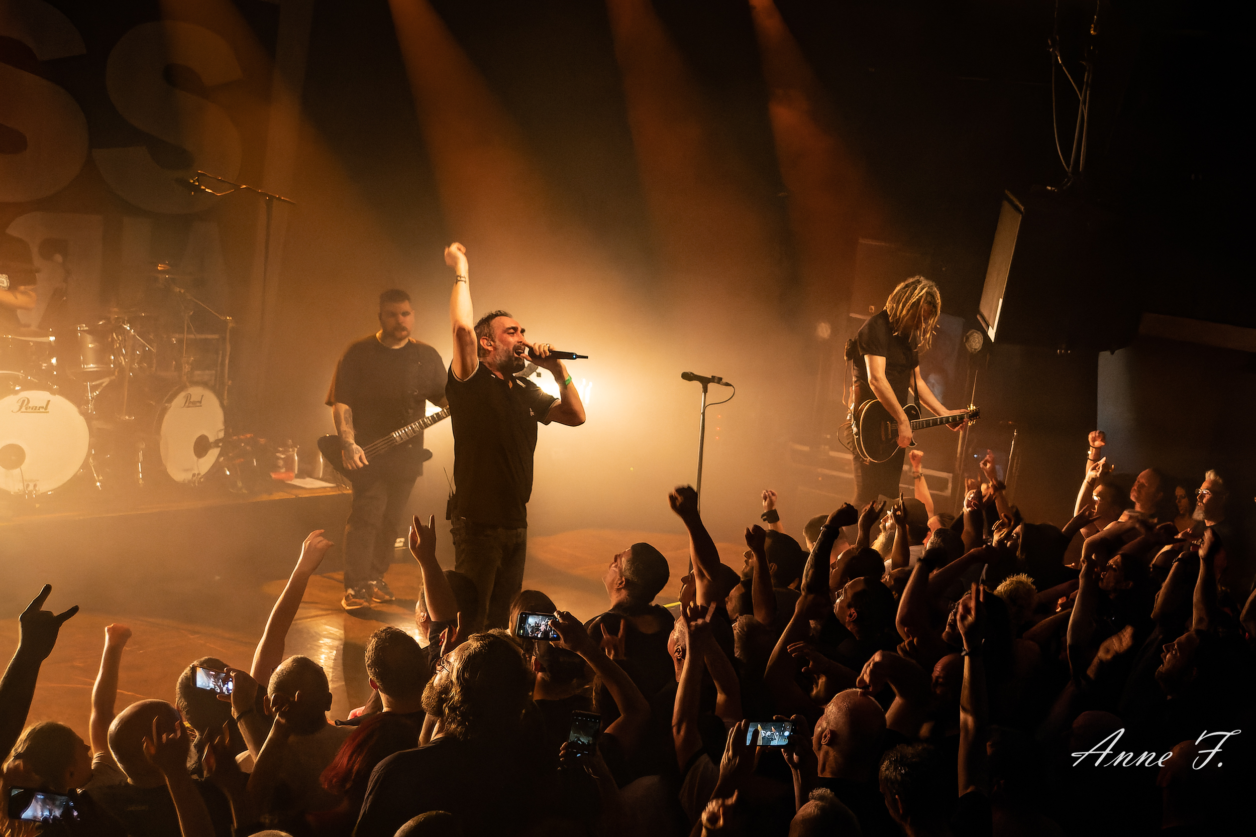 Mass Hysteria  + Vacarmadeus – File7 – 26/03/2023