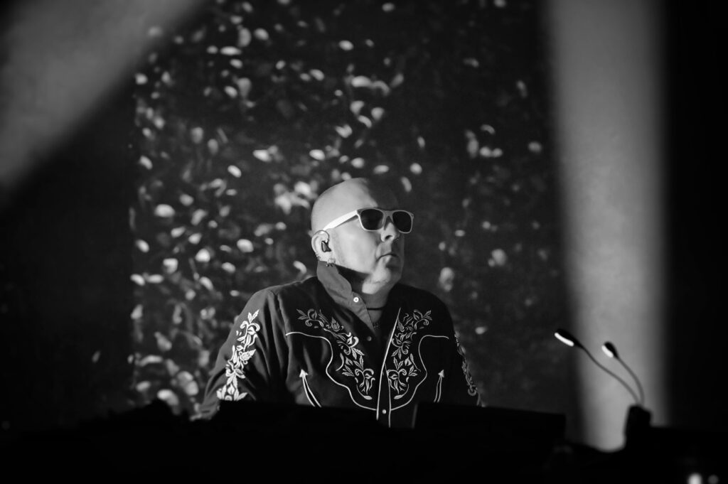 The_Sisters_Of_Mercy_4