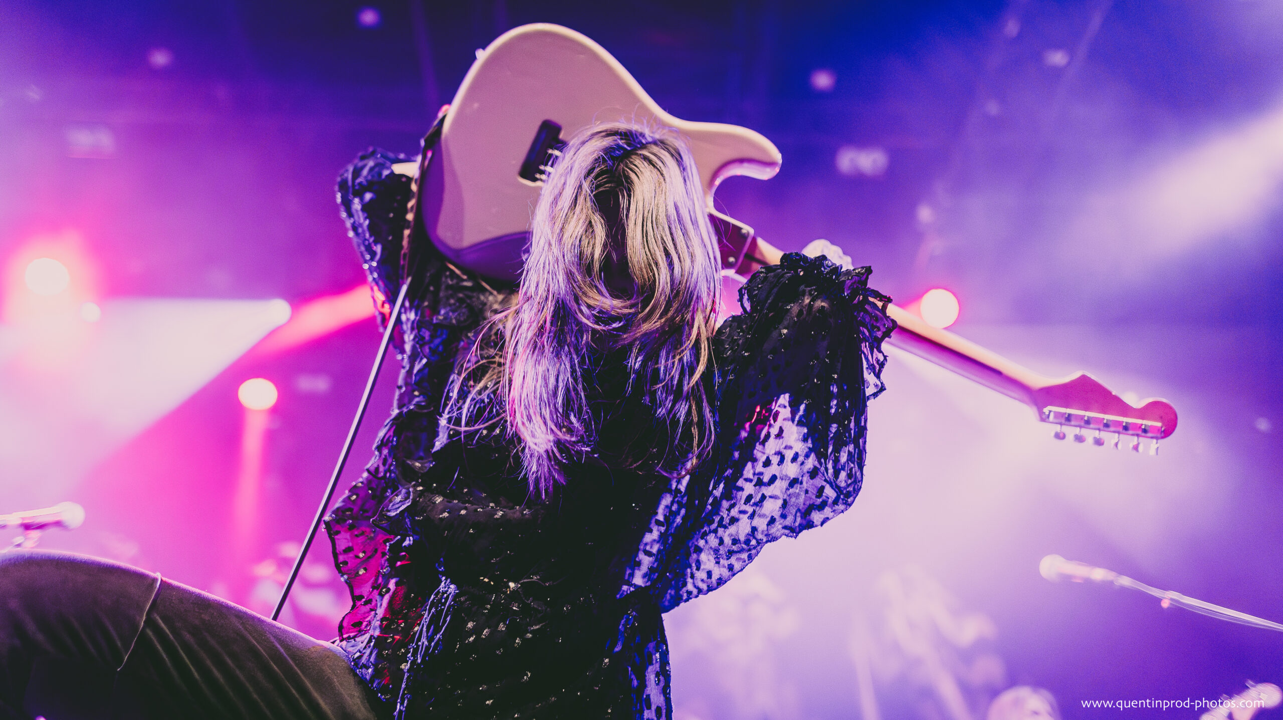 NINA ATTAL ‘ELECTRIC LADYLAND’ + LITTLE ODETTA – Le Plan – 27/04/24