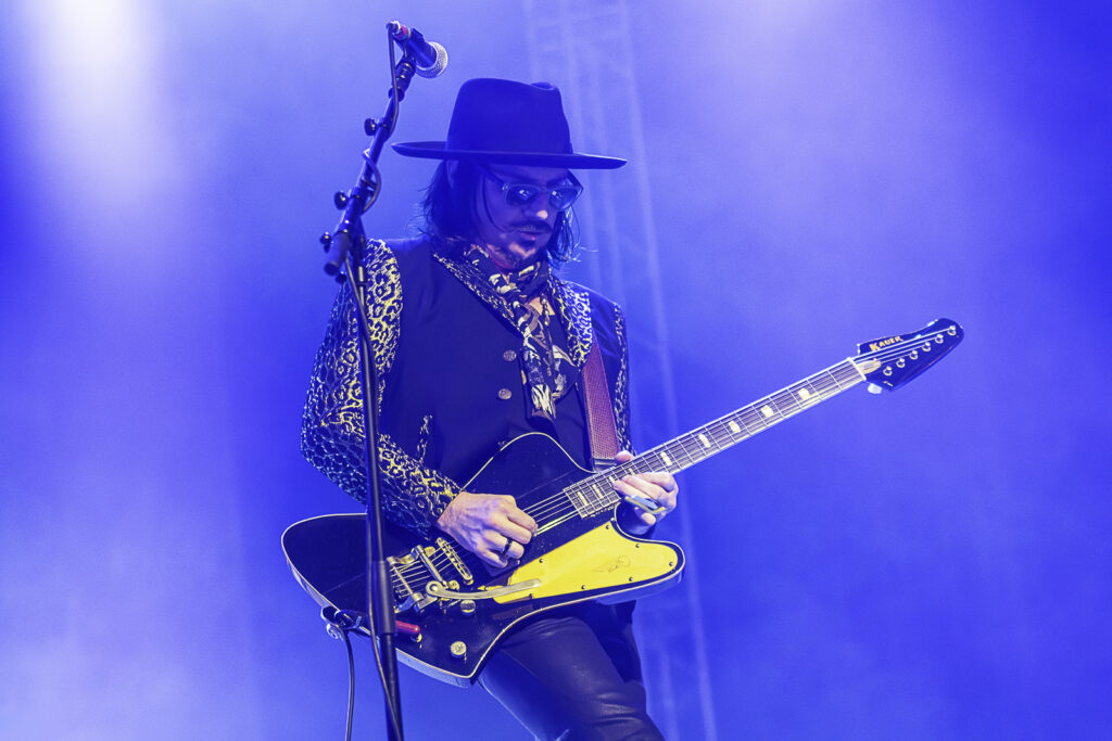 24-07-19-soiree-2-guitare-en-scene-dm-22572-Avec accentuation-Bruit