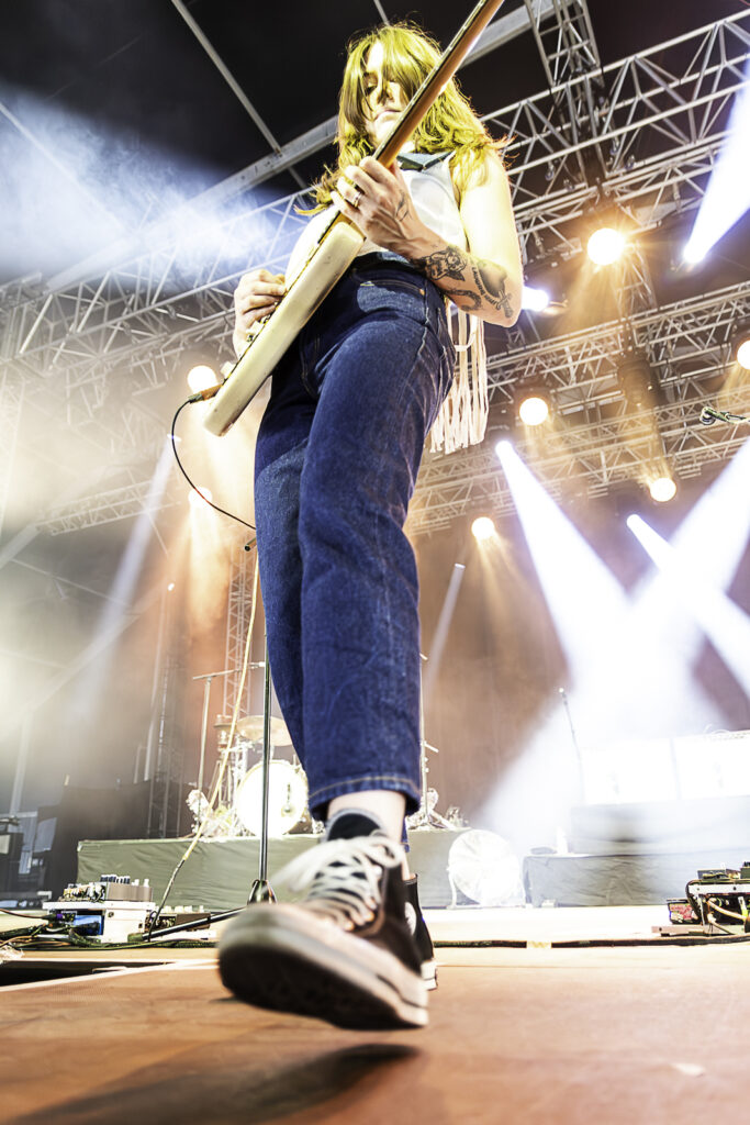24-07-19-soiree-2-guitare-en-scene-dm-8590-Avec accentuation-Bruit