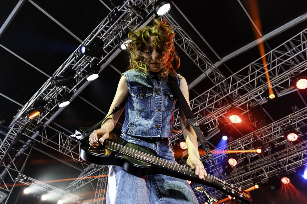 24-07-19-soiree-2-guitare-en-scene-dm-8655-Avec accentuation-Bruit