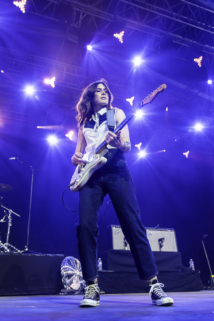 24-07-19-soiree-2-guitare-en-scene-dm-8732-Avec accentuation-Bruit