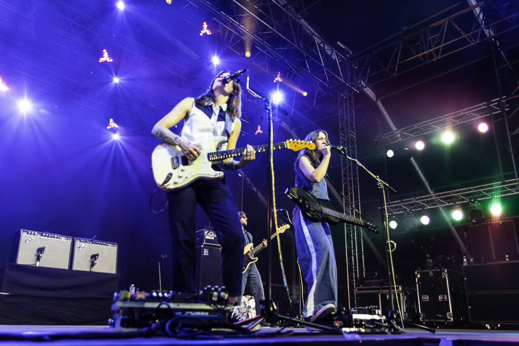 24-07-19-soiree-2-guitare-en-scene-dm-8749-Avec accentuation-Bruit