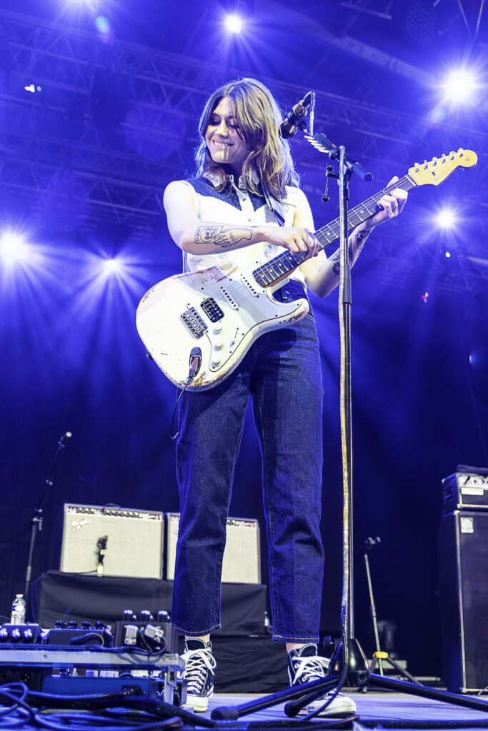 24-07-19-soiree-2-guitare-en-scene-dm-8770-Avec accentuation-Bruit