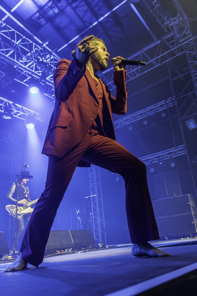 24-07-19-soiree-2-guitare-en-scene-dm-8974-Avec accentuation-Bruit