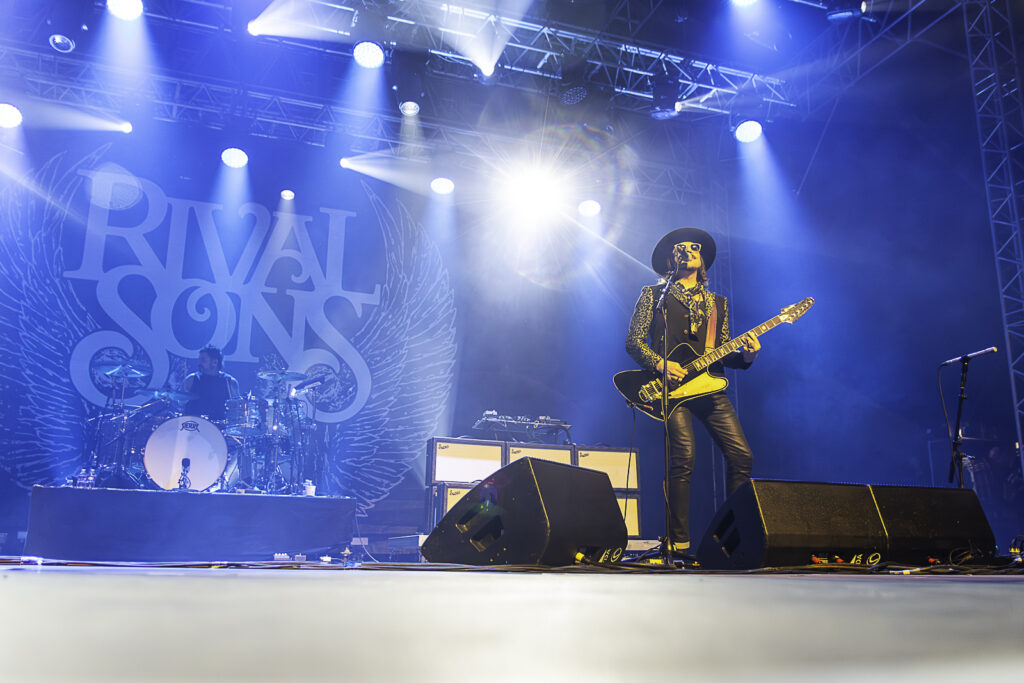 24-07-19-soiree-2-guitare-en-scene-dm-8982-Avec accentuation-Bruit
