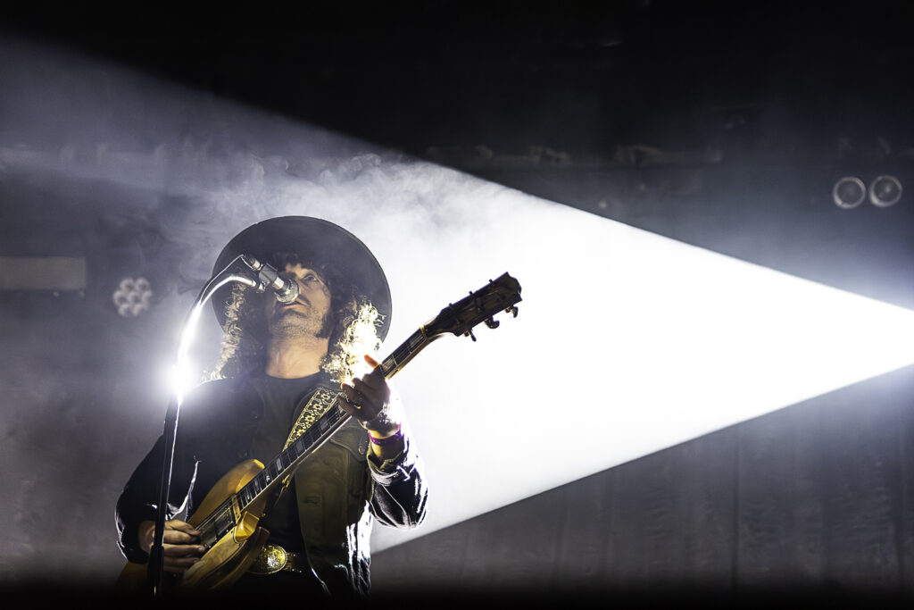 24-07-19-soiree-2-guitare-en-scene-dm-9028-Avec accentuation-Bruit