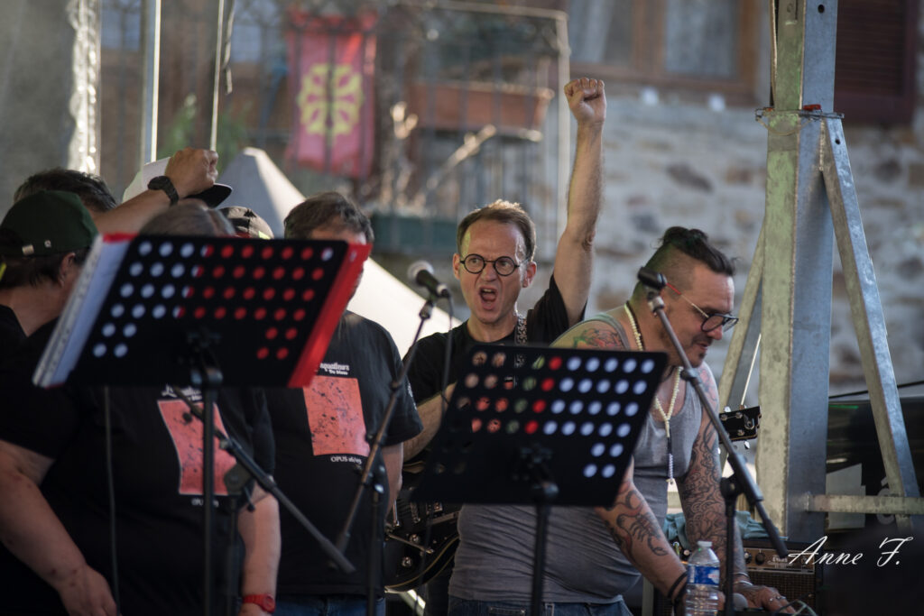 Les squatteurs du Blues-1