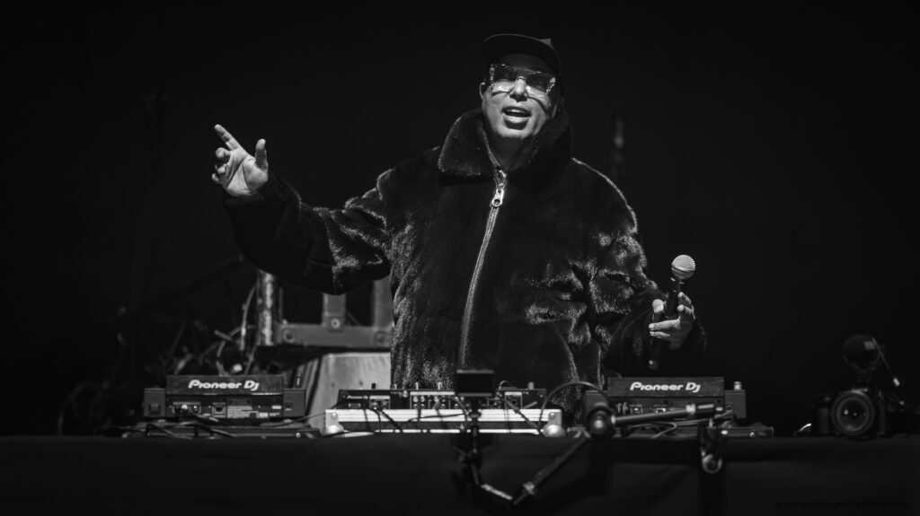 041A2945-Enhanced-NR