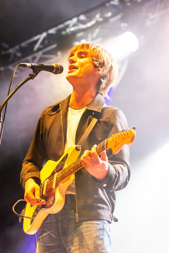 250716-dynamite-shakers--guitare-en-scene-dm-26722-Avec accentuation-Bruit