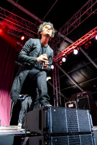 250716-eagle-eye-cherry-guitare-en-scene-dm-5331-Avec accentuation-Bruit