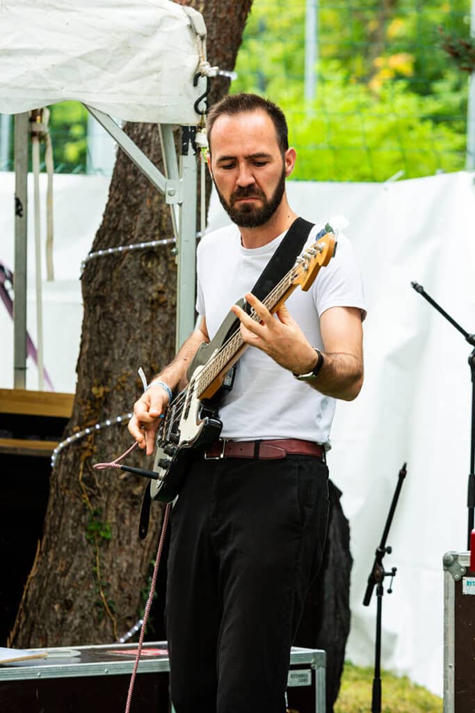 250716-jango-janice-guitare-en-scene-dm-26521