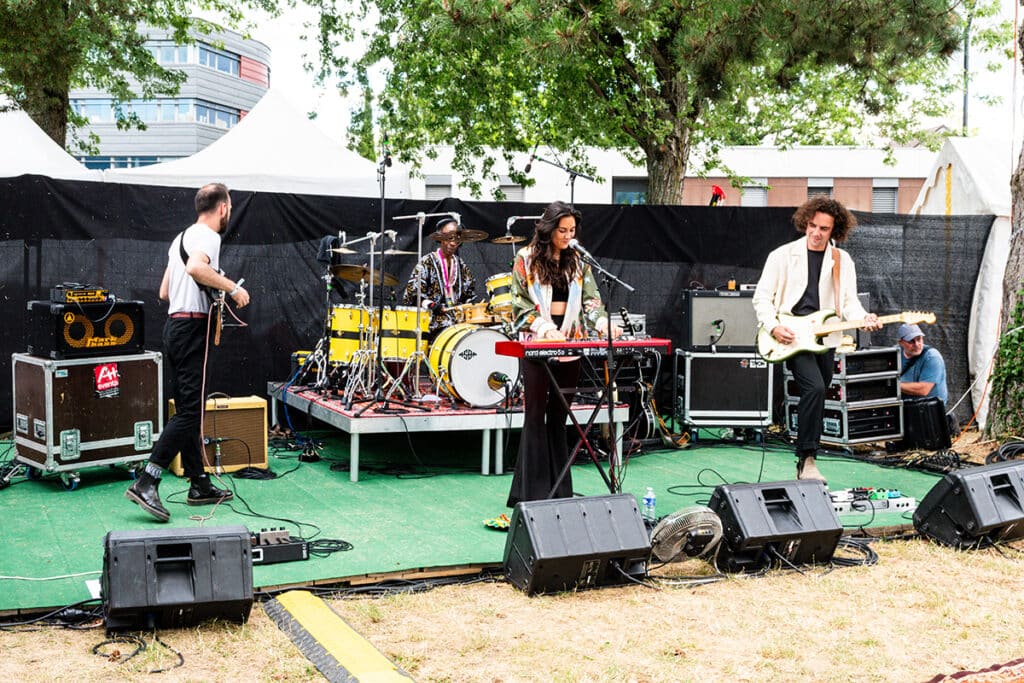 250716-jango-janice-guitare-en-scene-dm-5092