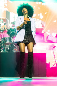 250716-simple-minds-cherry-guitare-en-scene-dm-5537-Avec accentuation-Bruit