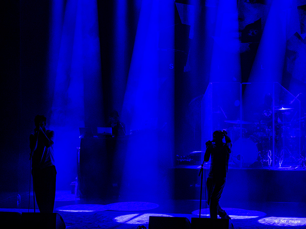 Silhouettes sous basses fréquences 